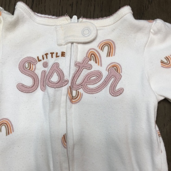 Little sister bodysuit. 1 is a newborn and 1 is 0-3 month - Picture 4 of 5